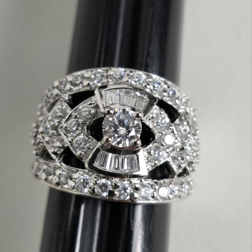 Watch Video / Sterling Silver 925 Elegant Silver Ring